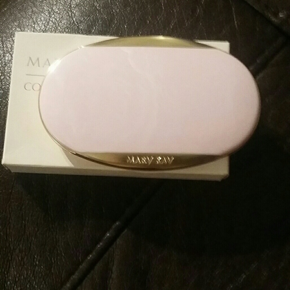 Mary Kay Compact